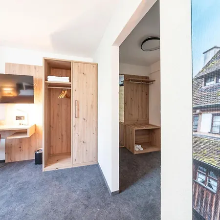 Hotel Krone 1516 *