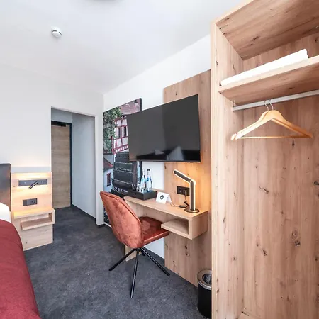 Hotel Krone 1516 *